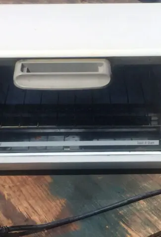Old 80's Black & Decker Toaster Oven