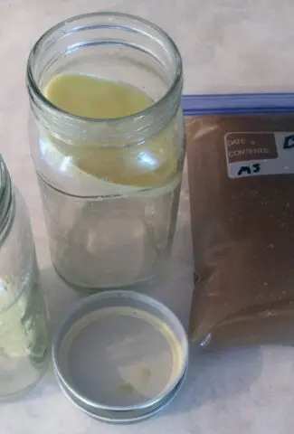 Separated Fat From broth with Canning Jars